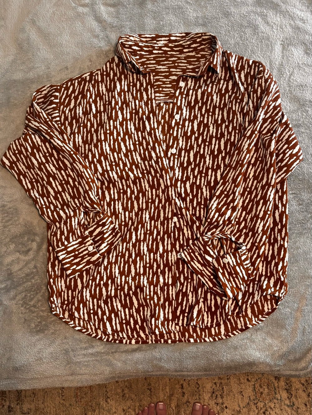 Women's Brown and White Patterned Button-Down Shirt